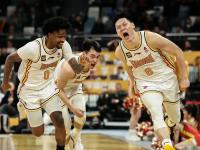乐鱼真人体育娱乐-徐杰17分广东逆转青岛王哲林20+10上海胜广州的简单介绍