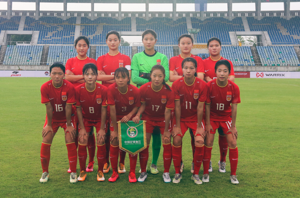 亚洲女足锦标赛中，中国队员用精妙战术取胜