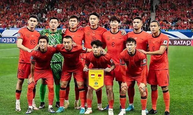 包含前国脚曝国足新帅人选，直指45岁亚洲足球先生，范志毅被淘汰的词条